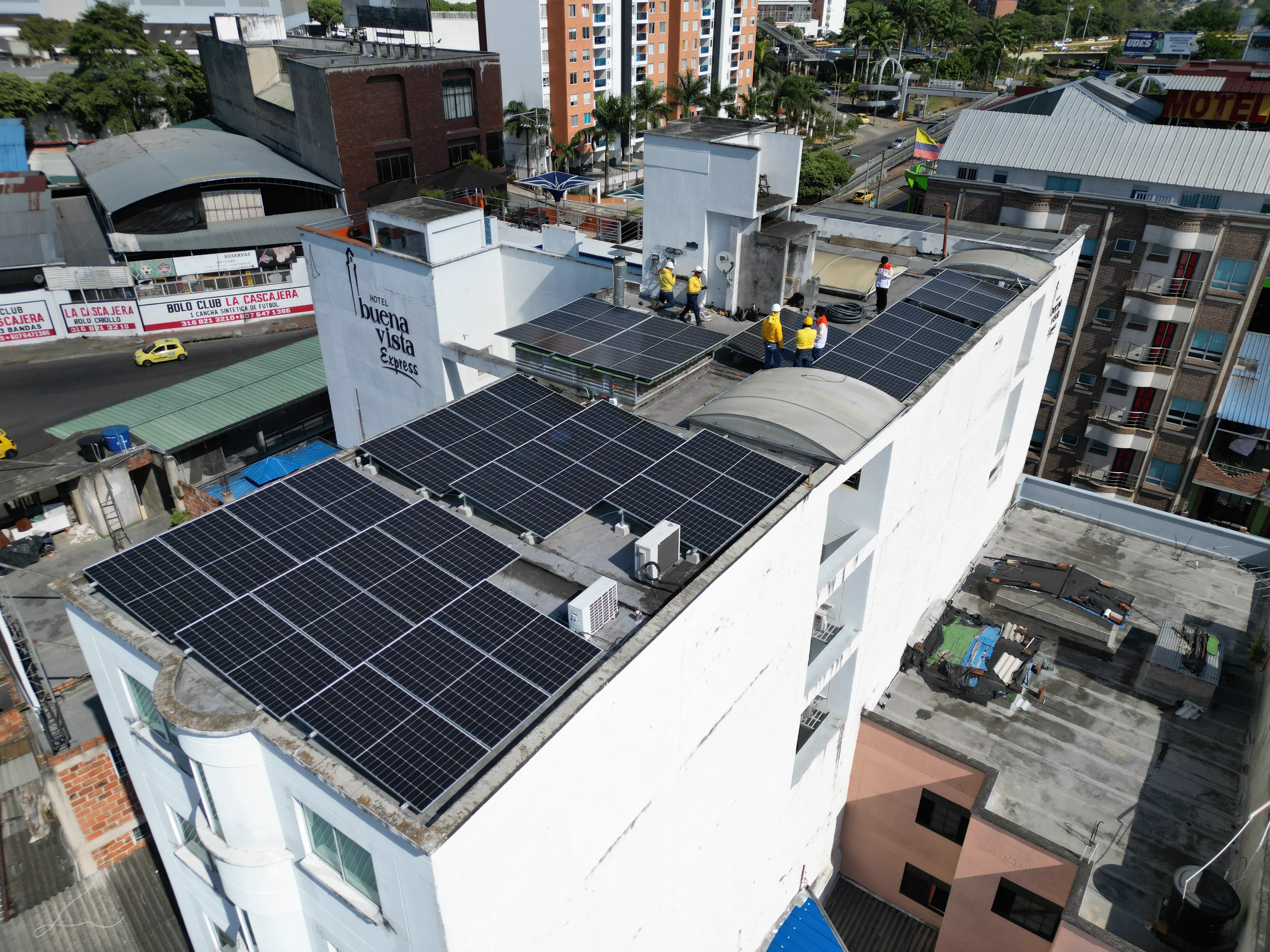 Hotel BuenaVista Express — instalación de paneles solares, foto 2